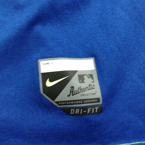 Philadelphia Phillies Shirt Nike Authentic Collection Center Swoosh Mens Medium - Picture 4 of 12